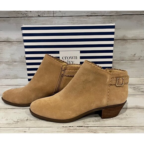 Crown & Ivy Tan Ankle Boots Booties - Picture 3 of 4